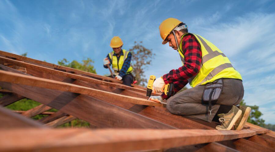 Professional Flat Roofing Installation services in Manitowoc, WI